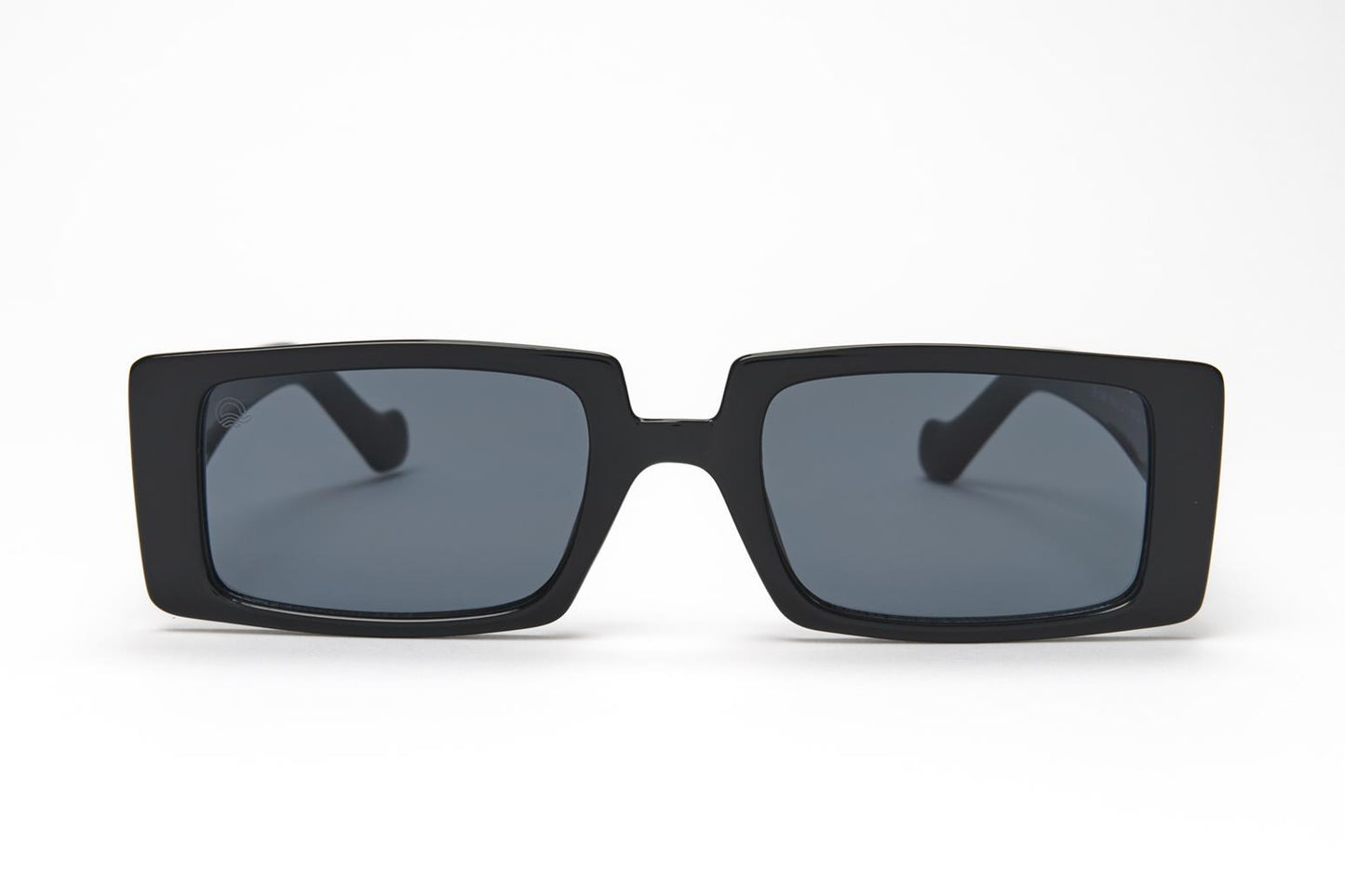 Luma Watergate sunglasses in black front on product view